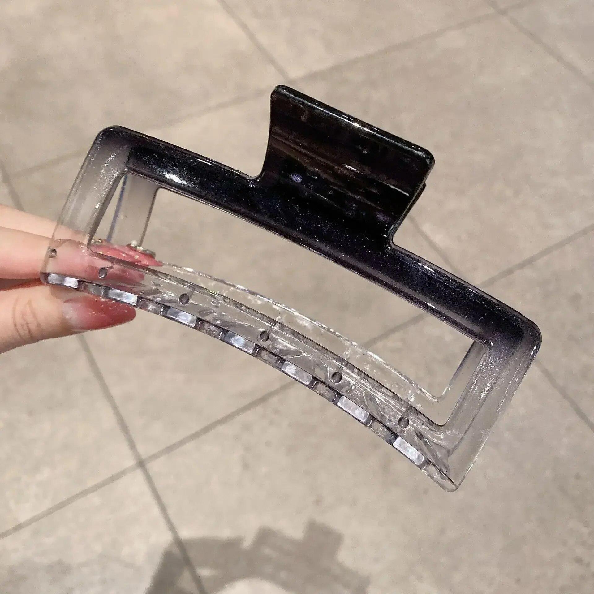 

Корейские простые акриловые большие зажимы для волос, прозрачные черные двухцветные зажимы для волос, женские аксессуары для укладки волос 12.5cm