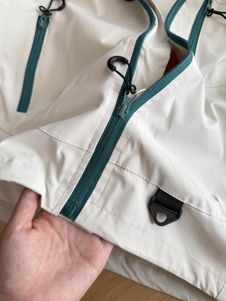 Dziecięca kurtka jesienna wiatrówka - Trzyodporna, Lekka, Casualowo-sportowa, z długim rękawem dla chłopców i dziewcząt