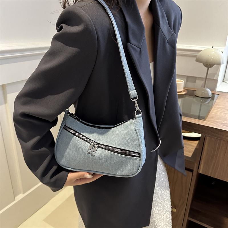 Korean Version Denim Underarm Bag 2025 Summer New Personality Trendy Flu Locomotive Style Shoulder Bag Foreign Style Small Square Bag