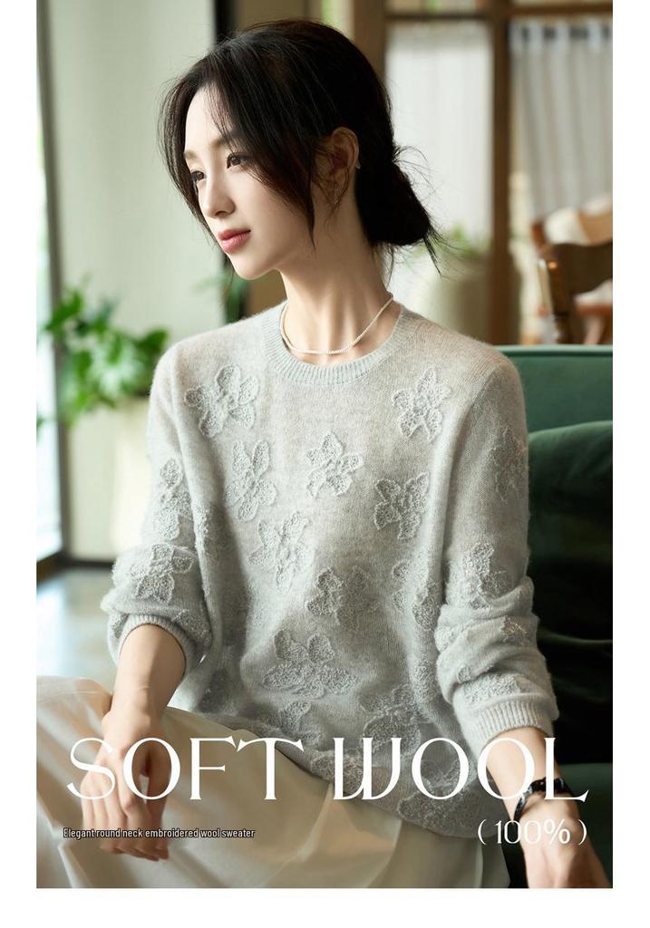 2025 Autumn/Winter Women's Embroidered Knit Wool Sweater - Round Neck, Loose Fit, Long Sleeve, Comfortable Top