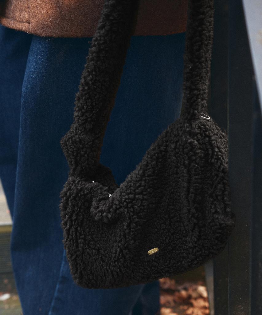 Vanone Atelier B3019 Sheepskin Square Bag_Black