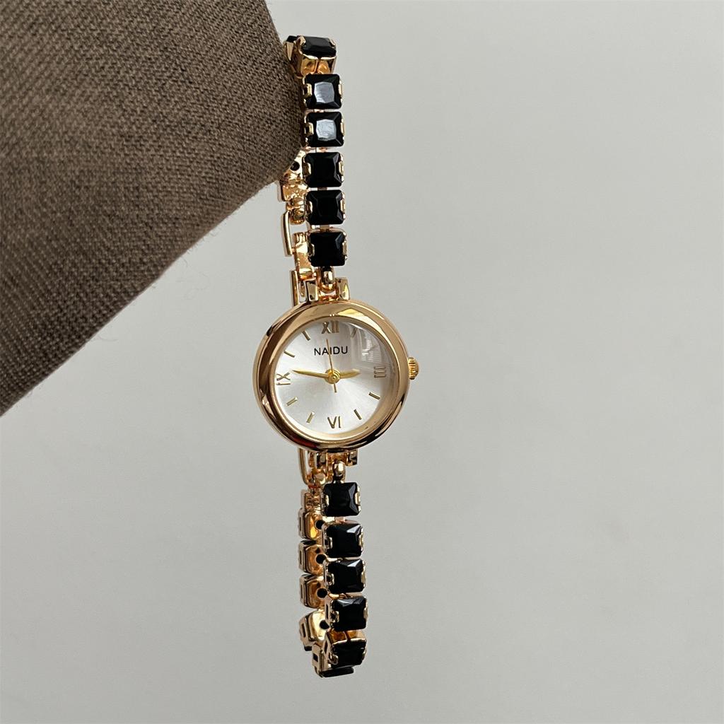 Bracelet Combination Small, Exquisite, High-End Luxury Watch Temperament Small Disc Women'S Watch