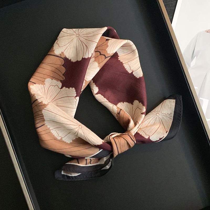 2025 Summer Sweet Silk Cotton Small Square Scarf Ladies Elegant Temperament Silk Scarf Commuter Decoration Versatile Professional Small Scarf 53*53cm оранжевый