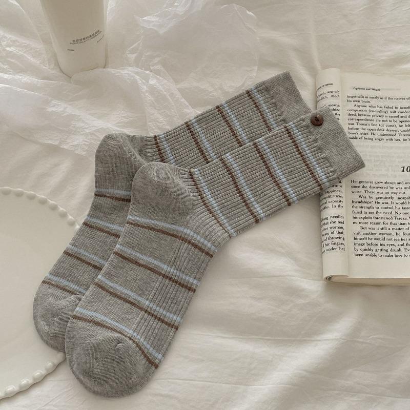 Women's Fall Bump Stripe Button Preppy Breeze Micro Pressure Boneless Anti Paging Mid Barrel Stack Socks