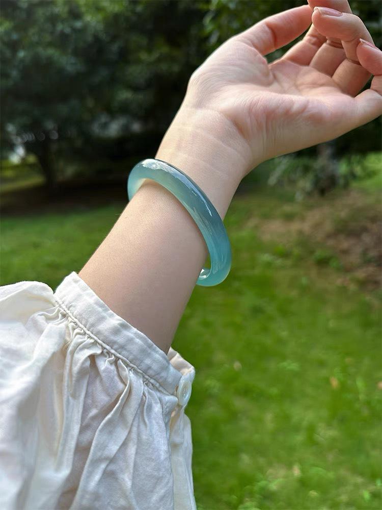 Premium Selection: Natural Ice Translucent Kuri Blue Agate & Jade Bracelet for Women 62mm