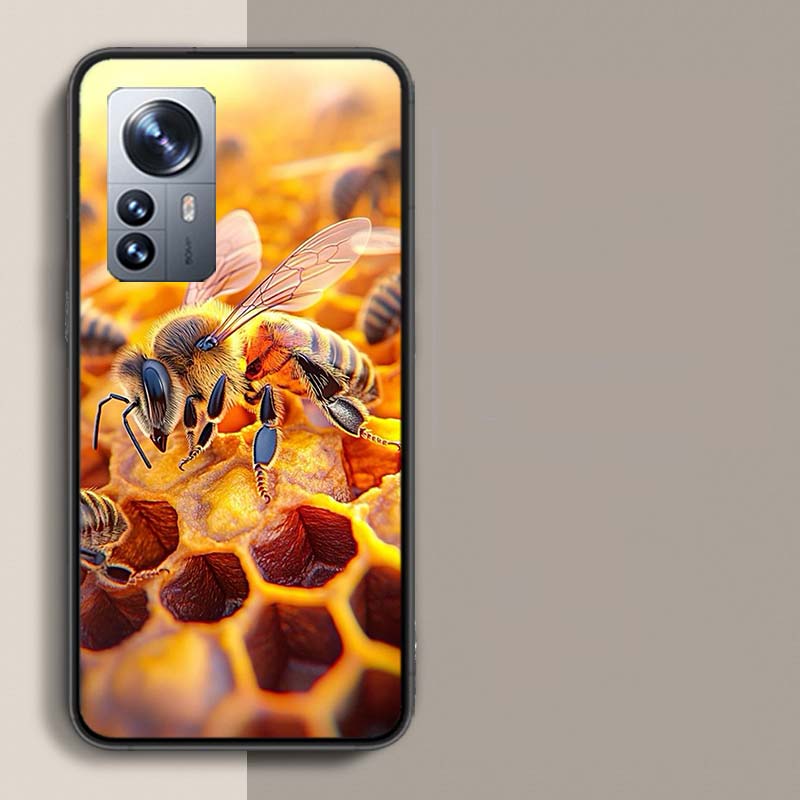 Bees and Honey in the Honeycomb Phone Case For Redmi Note 13 Pro Plus 14 Pro+ 12S 12 11S 11T 11E 11 10S 10 9S 9 Xiaomi Capa TPU