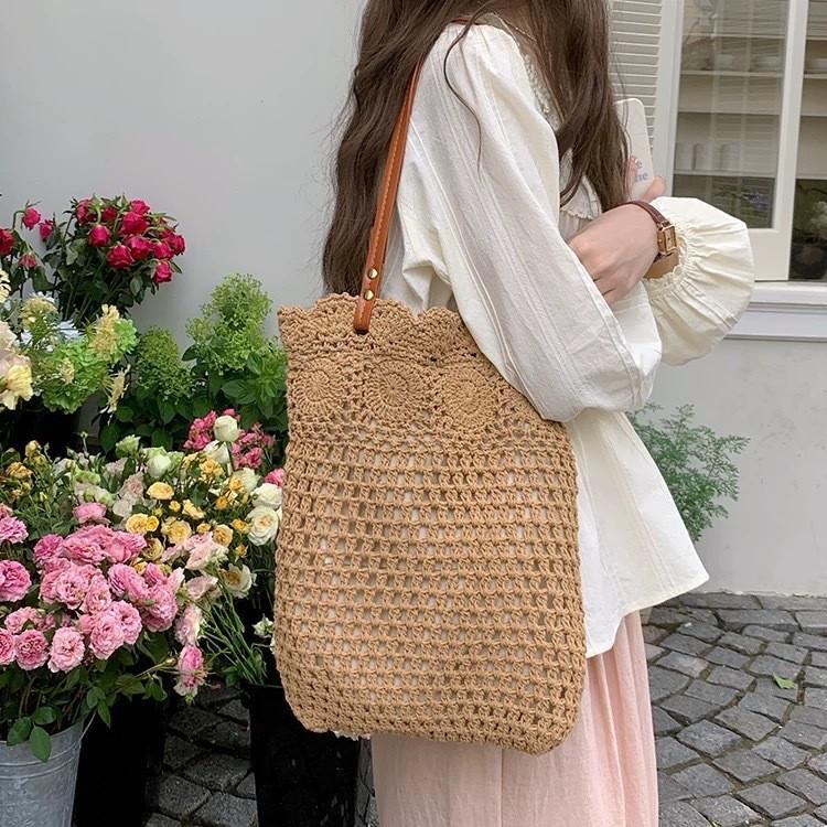 

Large capacity shoulder cotton thread woven bag women s 2025 new hollow reticulated tote bag seaside vacation beach bag хаки