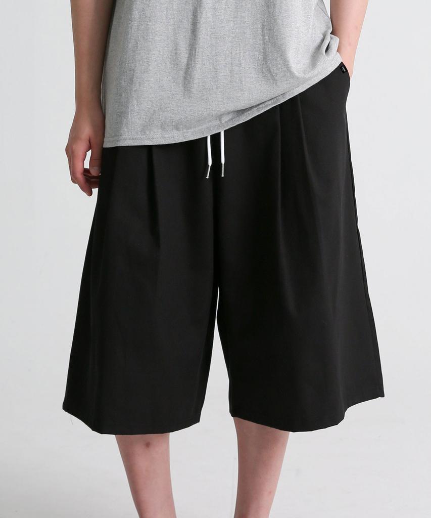 UMM City Boy Double-Pleated Bermuda Banding Pants Black