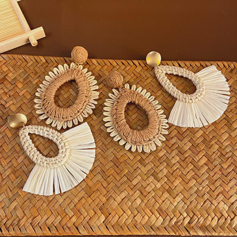 

Exaggerated Raffia Fan-Shaped Tassel Earrings - Island Holiday Style for Women
