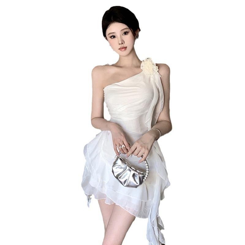 Europe, America, South East Asia wholesale women's temperament lady slant shoulder ruffle edge thin dress tide