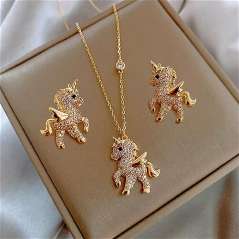 Collier pendentif cheval en cristal de luxe pour femme Pendentif animal en strass brillant Chaîne de clavicule élégante Bijoux de fête pour filles Cadeau