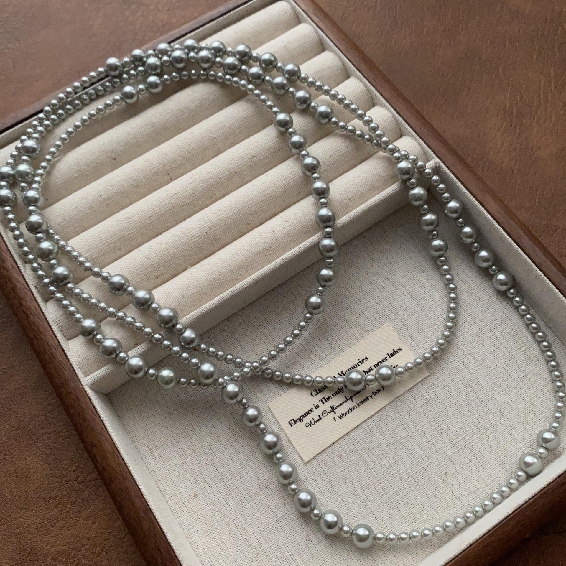 

Light Luxury Minimalist Cool Silver Grey Pearl Necklace French Elegant Premium Necklace Free Style Versatile Sweater Chain