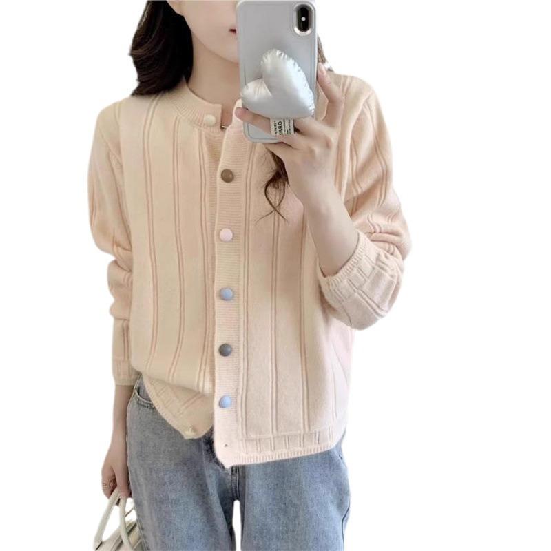 Korean sweet lazy wind dress rehearsal button small fragrant wind round neck knitted cardigan early autumn sweater with jacket inside top women