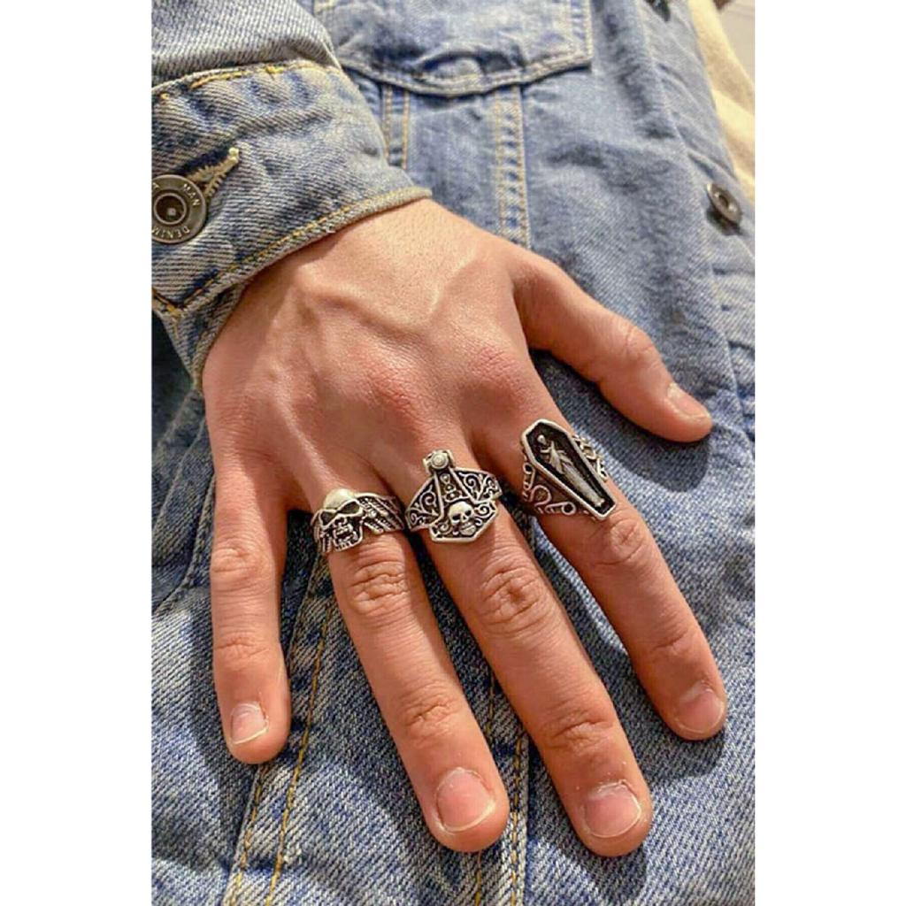 Set mit 3 verstellbaren Ringen mit Totenkopf-Wikinger-Sarg, versilbert