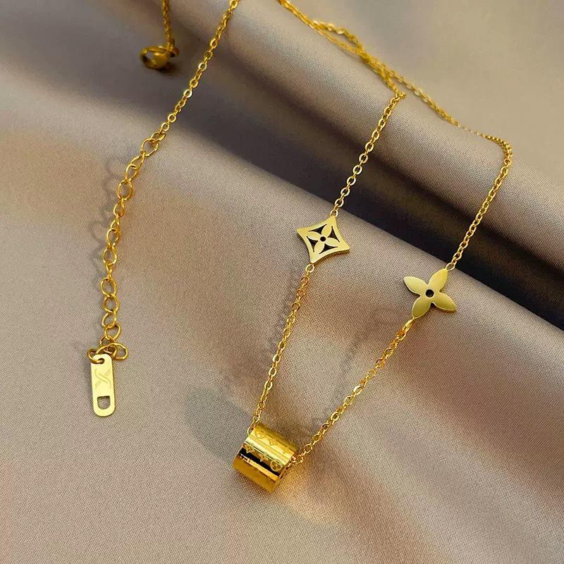 

Позолоченная титановая сталь Ожерелье Четырехлистный клевер - Роскошный модный аксессуар