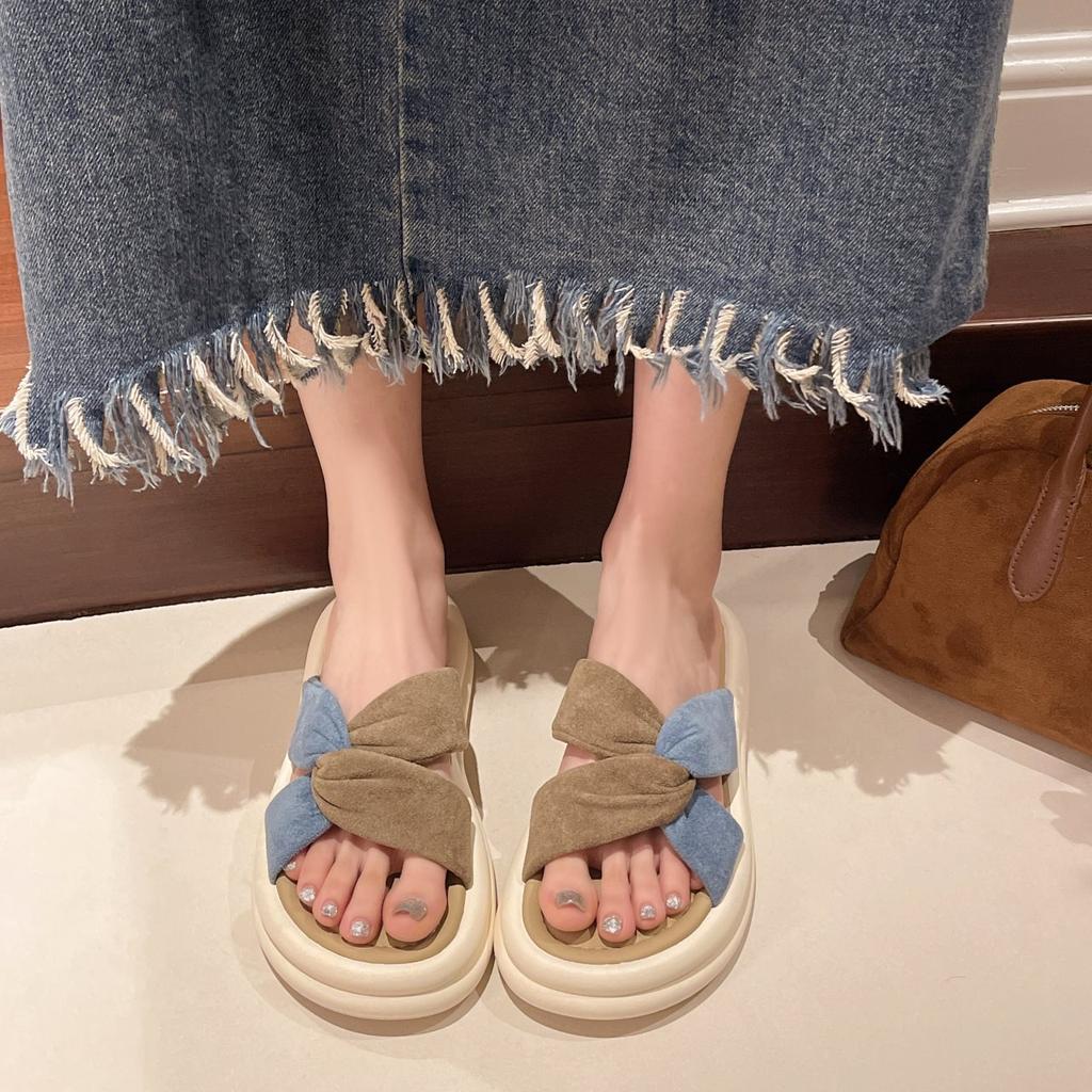 Strandmode 2025 Hausschuhe Damen Sommer Ausgehen Rock Sandalen mit neu vielseitiger dicker Sohle lässig