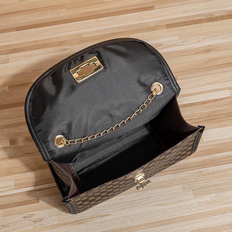 New embroidered rhombus small square bag, one shoulder portable messenger bag, and a printed rhombus chain women's bag.