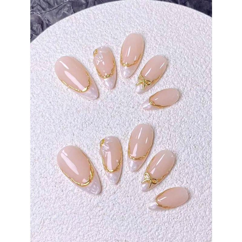 24 Uds. Puntas de Uñas Francesas Cortas Hechas a Mano Set de Manicura Uñas Postizas Adornadas con Línea Dorada y Circonita