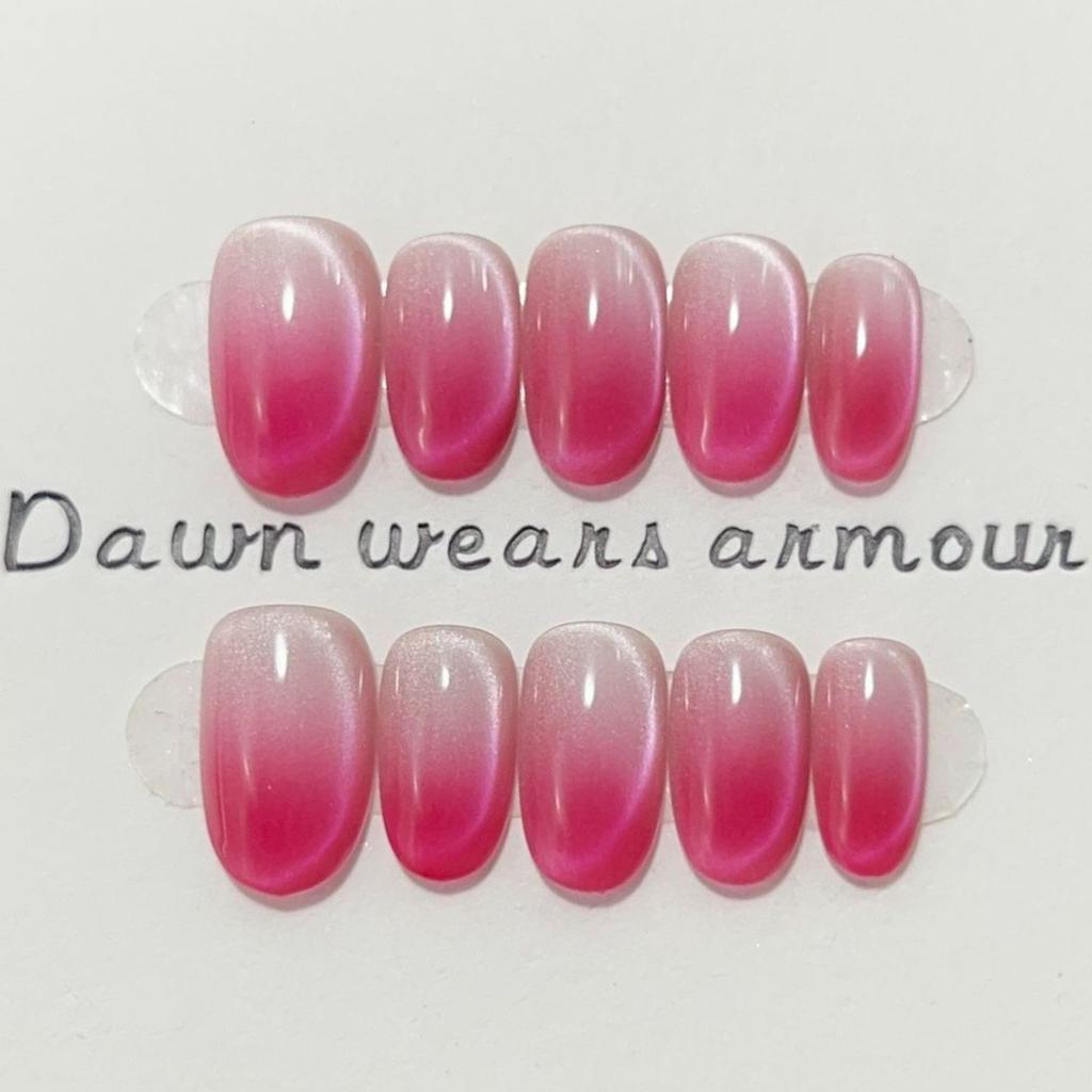 10Pcs Simple Naked Pink Color Nails Glitter Cat's Eye Gradient Short Almond Round False Nails Set Wearable Full Cover Nail Tips