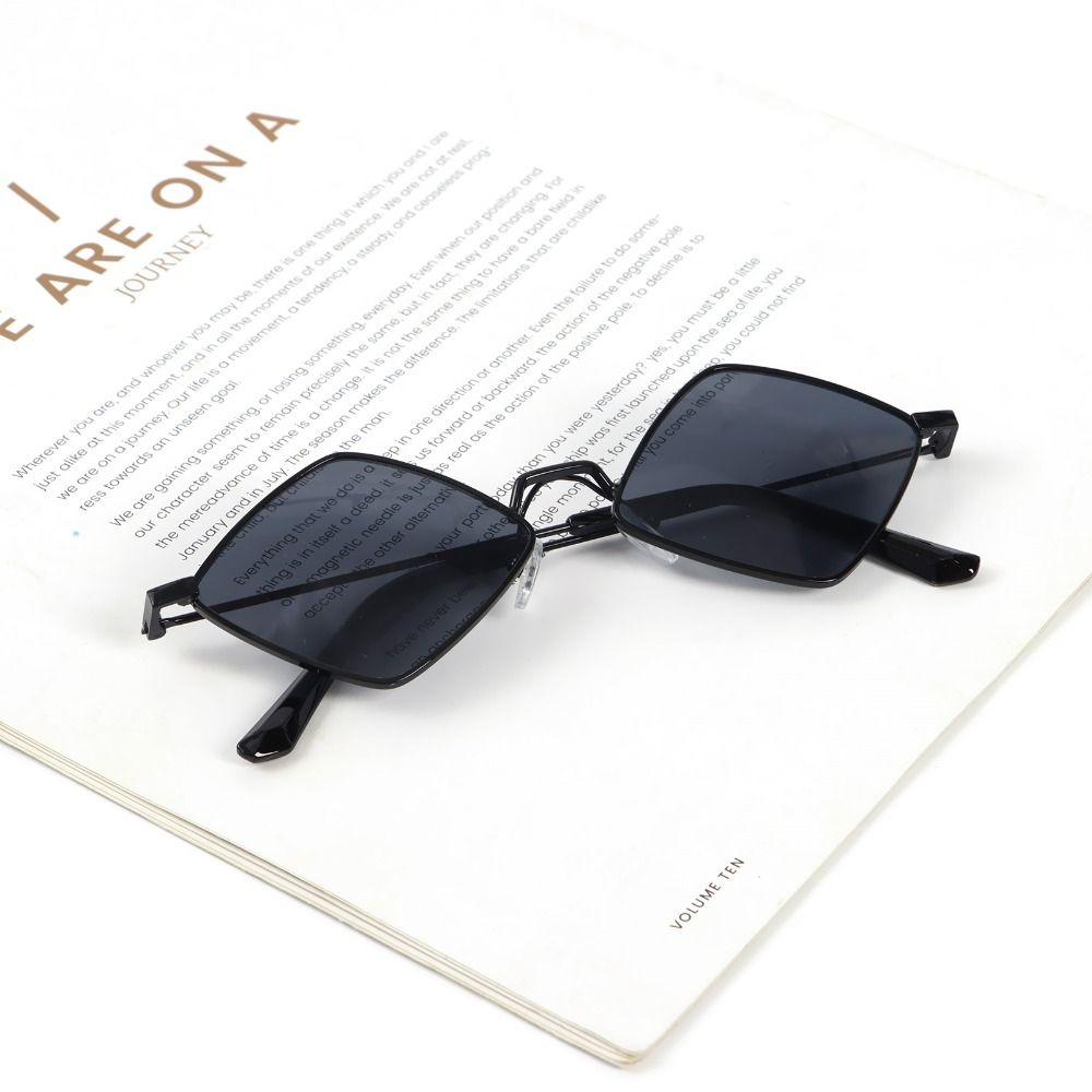 Vintage Metal Small Quadrilateral Frame Men's Shades Diamond Shape Women's Sunglasses Sun Glasses