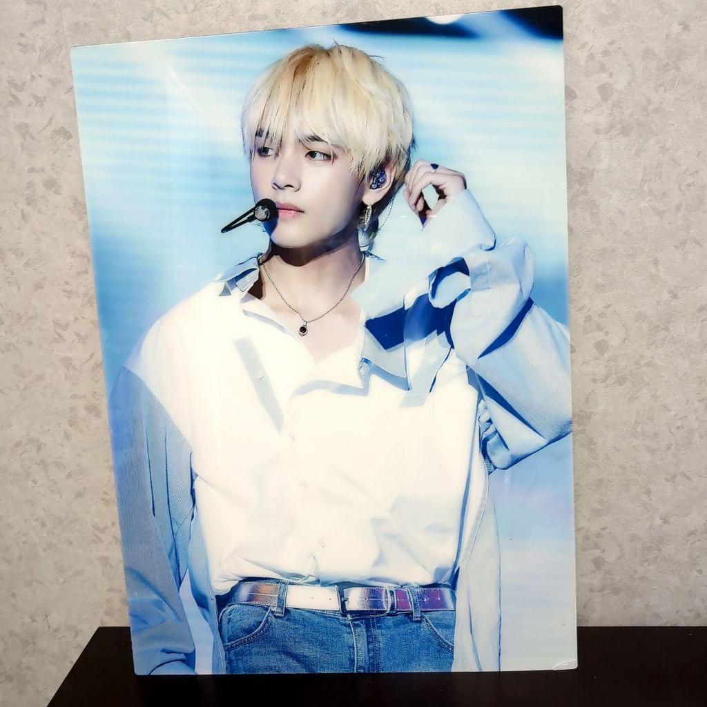 [USED] BTS V Taehyung Frame Acrylic Panel