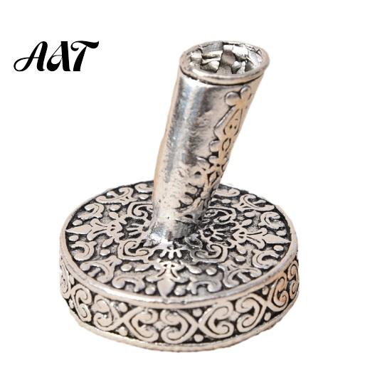 Vintage Desk Organizer Round Pen Holder, Durable Metal Exquisite Carved Desktop Ornament, Office Stationery Holder Dip Pens And Quill Supply,