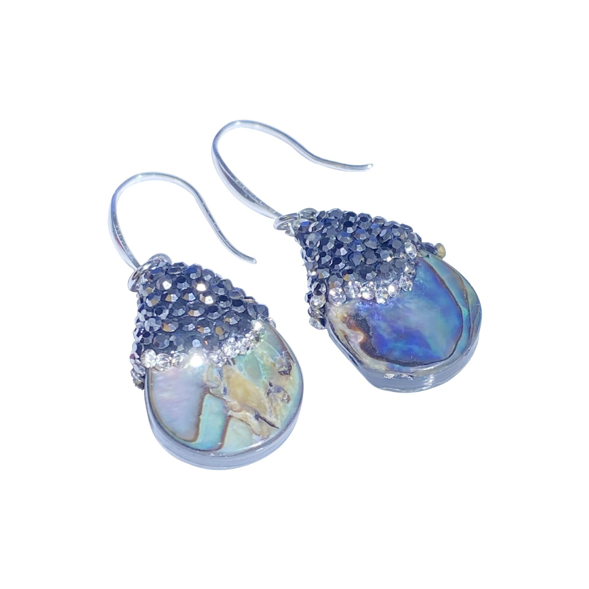 

Минималистичные и атмосферные серьги Серьги ручной работы Серьги и серьги нишевого дизайна. Instagram высокие холодные женщины