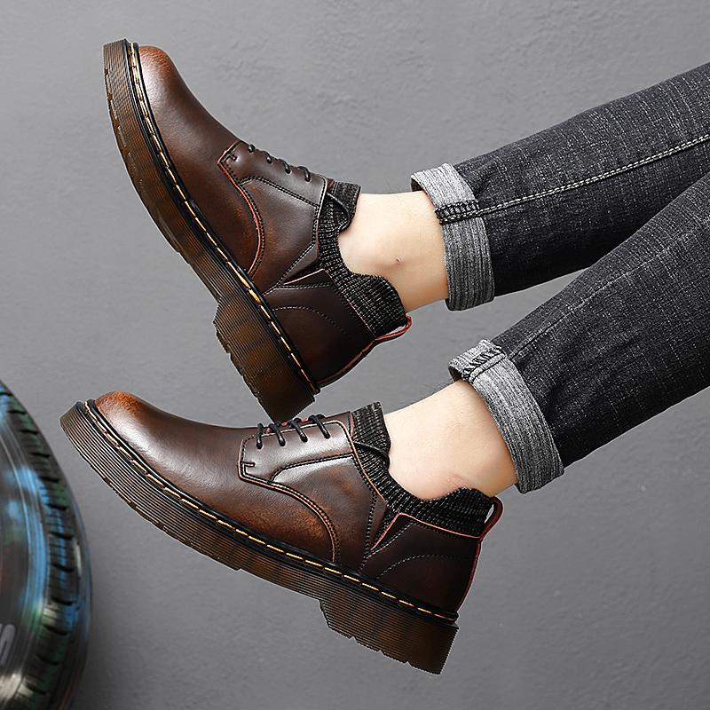 Mode Herrskor Business Casual Skor Manliga Brittiska Retro Ungdom Formella Oxford För Män Hög Kvalitet Italiensk Designer Sockskor