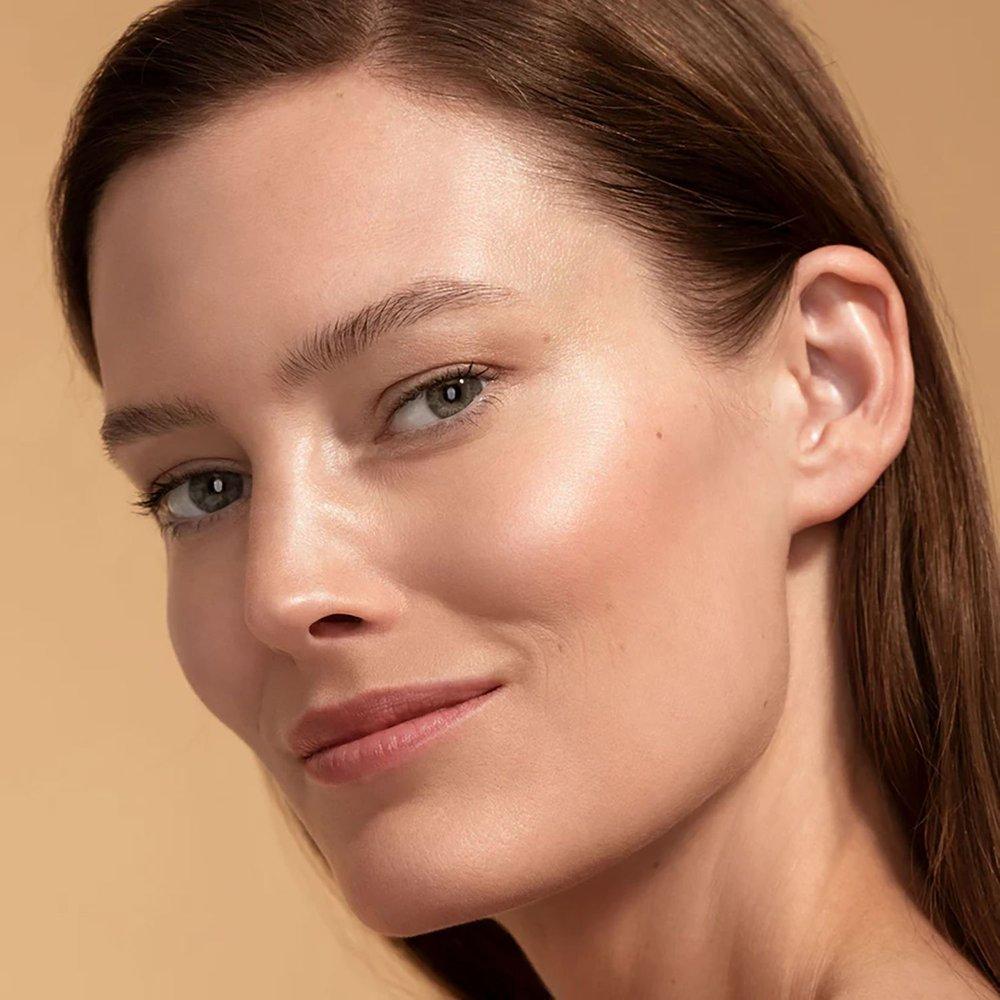 Sheer Glow Gold Face Tint