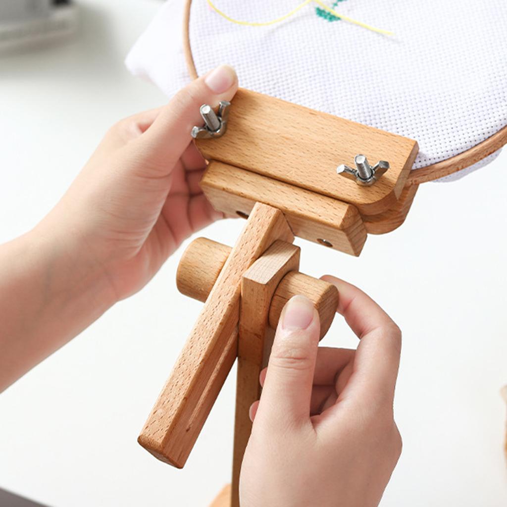 Cavalletto Da Tavolo Per Ricamo E Punto Croce In Legno Di Pino - Altezza Regolabile Con Telaio 40x29 Cm - Kit Accessori Cucito