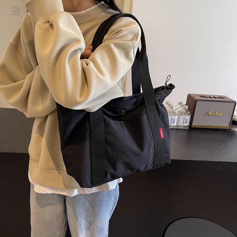 Nylon cloth bag women's large-capacity shoulder bag new casual fashion messenger bag student commuter tote bag
