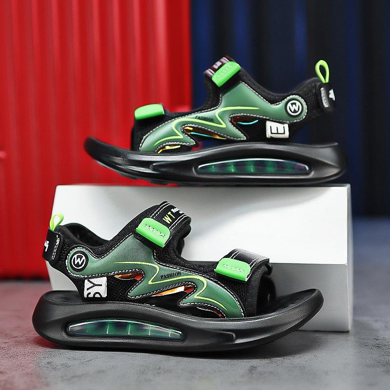 Boys sandals 24 new summer children's open-toed soft-soled non-slip air-cushioned beach shoes medium and large children's sports beach shoes