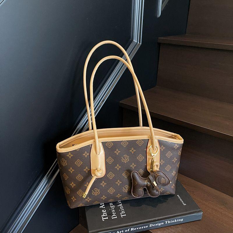 

French style Underarm Bag Women 2025 New High Sense Presbyopia Tote Bag Niche Light Luxury Commuter Portable Shoulder Bag Beige