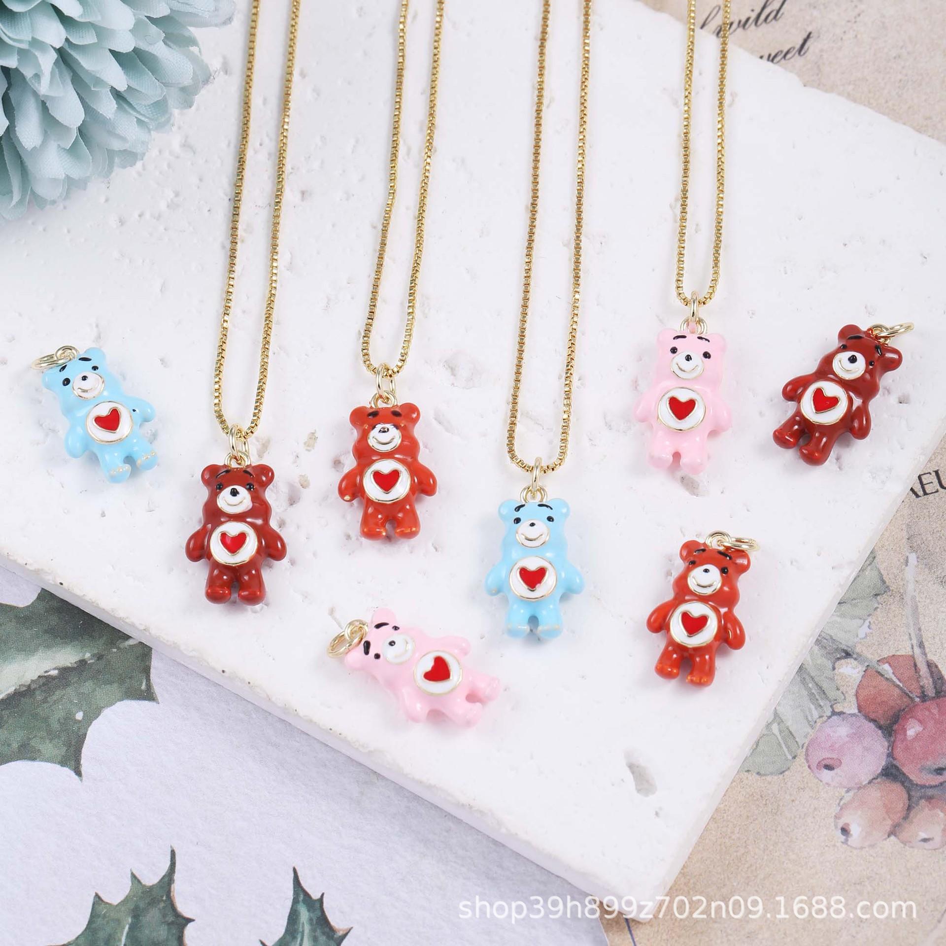 

Кольорове намисто з кулоном-ведмедиком з кольоровою емаллю, покрите 18-каратним золотом 18K Gold Bear