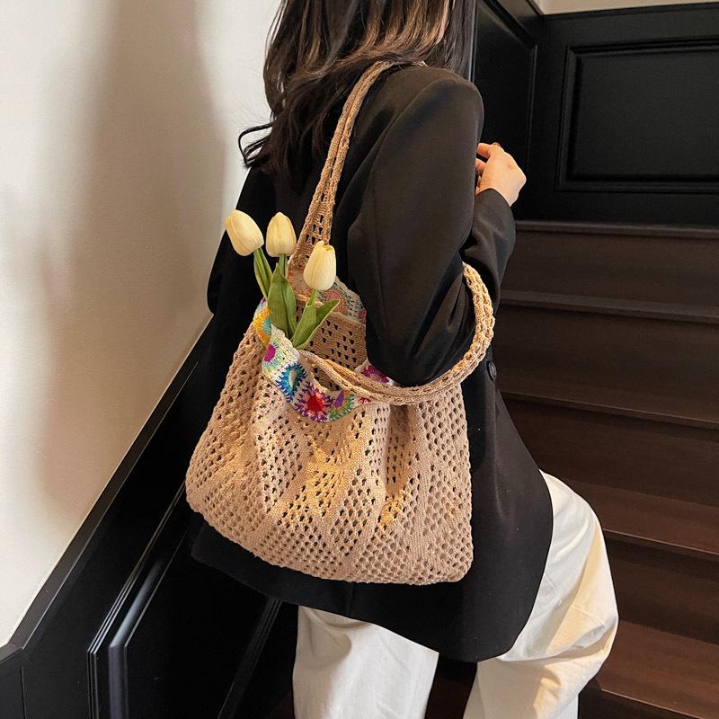 Women's Versatile Woven Straw Beach Tote Bag - Spring/Summer 2025