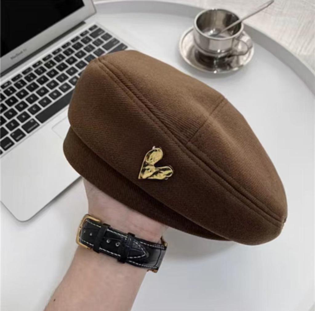 Japanese Retro Woolen Beret Female Face Small Korean Versatile Cartoon Bear Fashionable Temperament Painter Hat