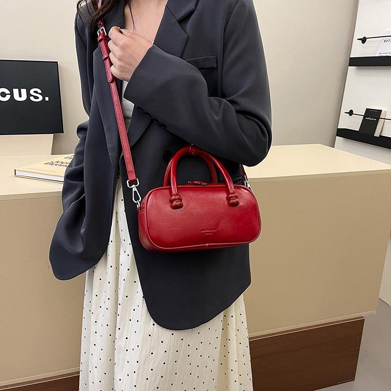 New Trendy Texture Fashionable Retro Bowling Versatile Shoulder Messenger Bag Summer Red Portable Small Square Bag