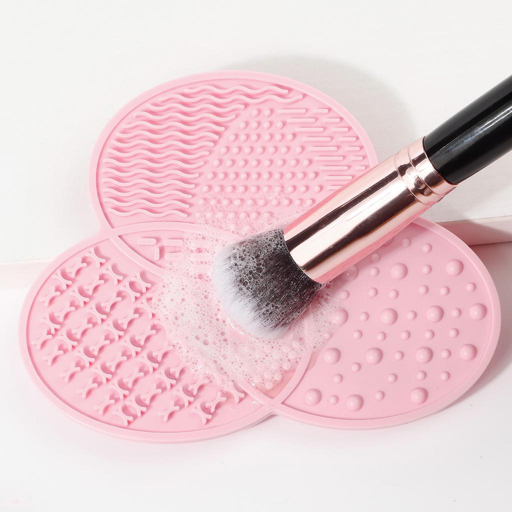 Makeup Brush Cleaning Mat Portable Cosmetic Foundation Eyebrow Brushes Gel Cleaning Pad Makeup Tools Silicone Scrub Board 1 Sold