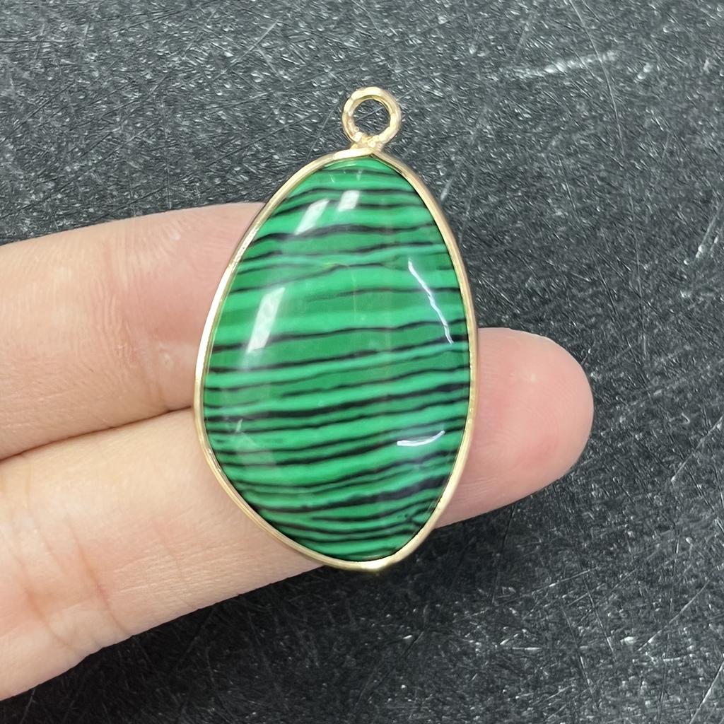 1 Stück, Energie-Naturstein-Anhänger, Böhmischer Stil Handgefertigt Unregelmäßiger Kristallachat Amethyst Jade Edelstein Anhänger für Schmuckherstellung DIY 20×35mm