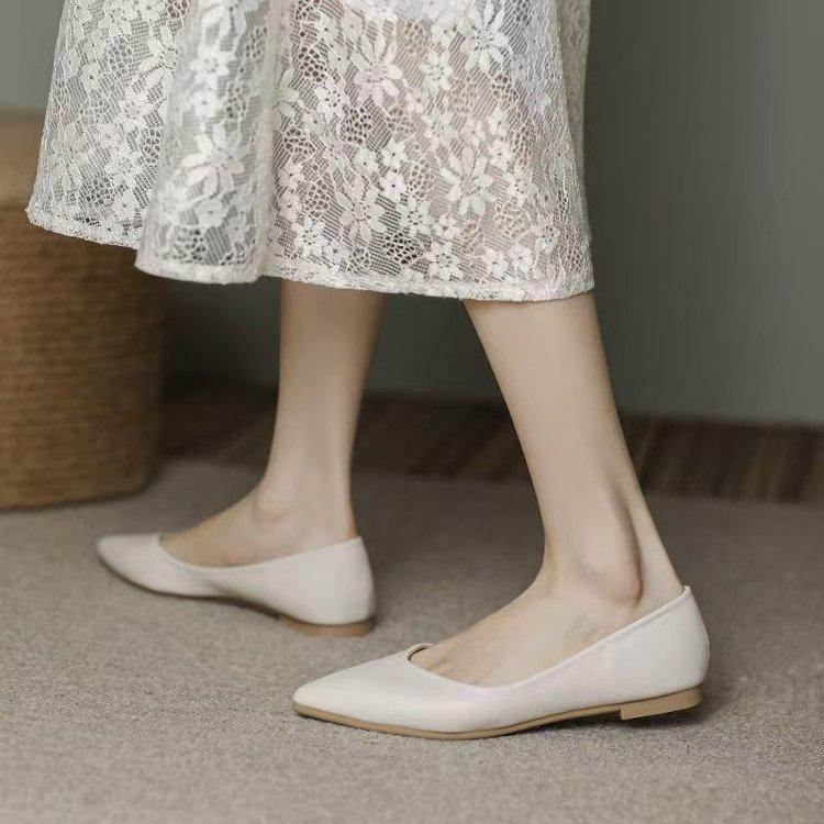 Popular Soft Leather Comfortable Single Shoes Women 2025 Autumn New Temperament Flat Bottom Soft Bottom Gentle Fairy Pointed Breathable Woman