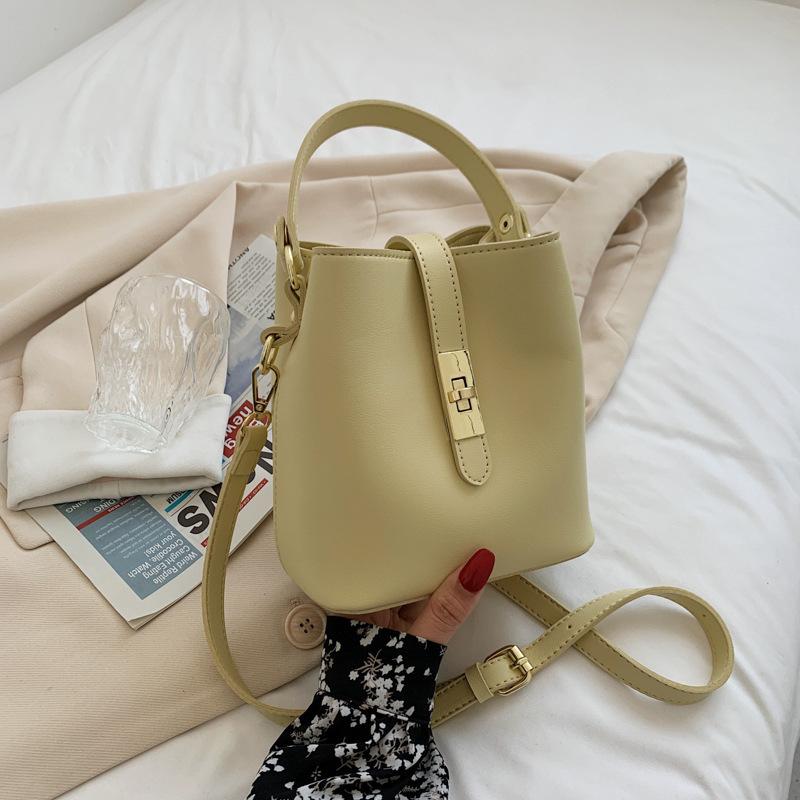 Yellow Portable Bucket Bag Girls Simple Solid Color Versatile Shoulder Bag Commuter Fashion Messenger Bag Small Bag