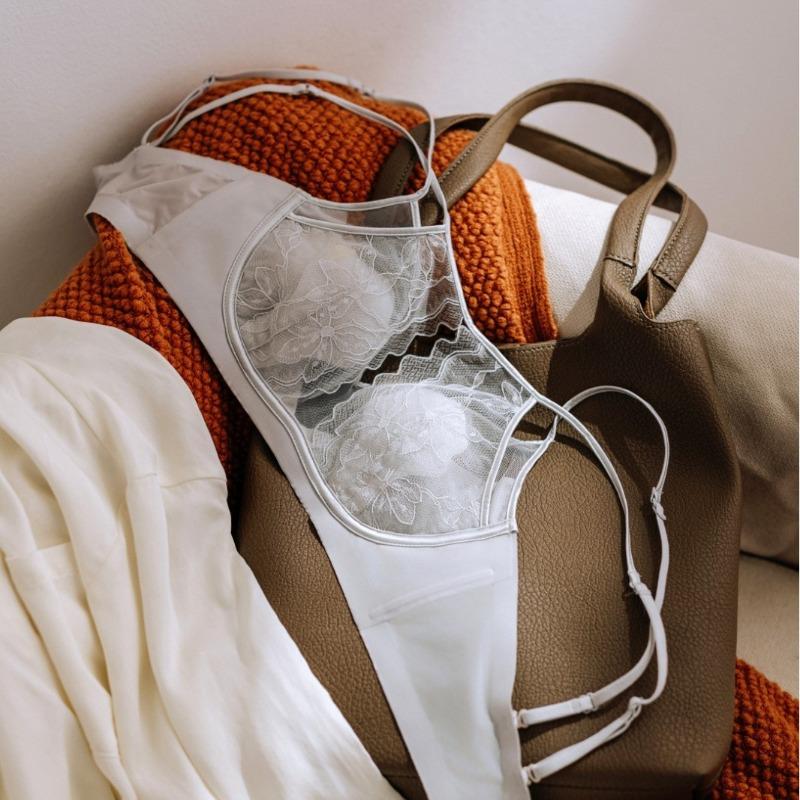 Underwear women's big breasts show small steel rings, ultra-thin cat claw cup, sexy new lace back bra cover summer