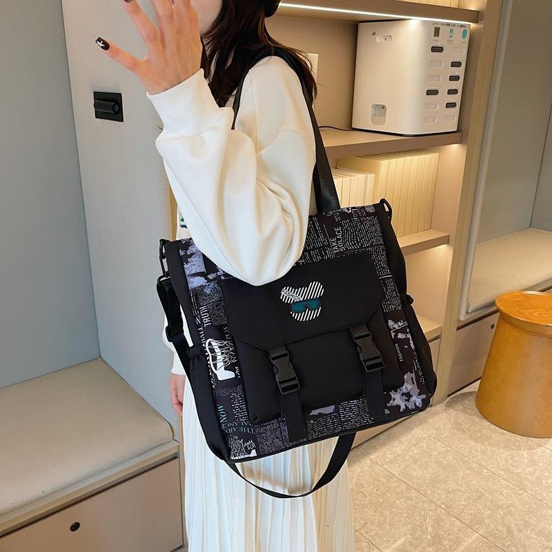 New Large-capacity Make-up Bag Fashionable Handbag Women's Simple and Versatile Shoulder Messenger Bag Commuter Tote Bag