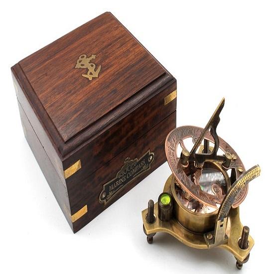 

Marine WEST London 6.35 cm Brass Sundial Compass Nautical Décor Big Triangle Sundial Screw Legs Gift maritime instrument