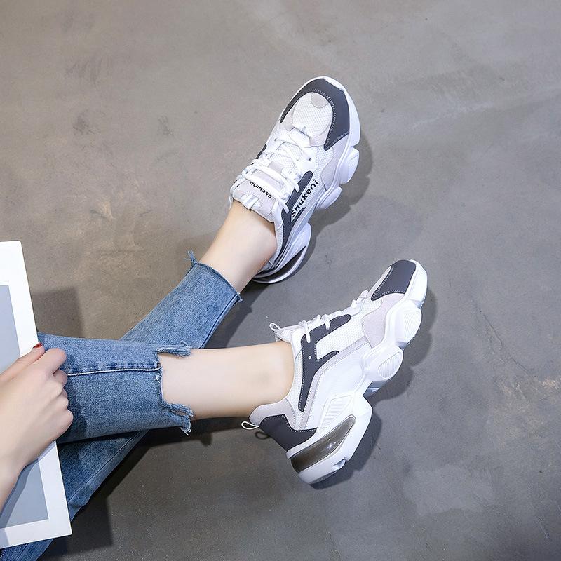 

Женские кроссовки «папины кроссовки» весна 2025 новые корейская версия спортивные универсальные повседневные маленькие белые туфли женские на толстой подошве с мелким вырезом кожаные женские туфли 35