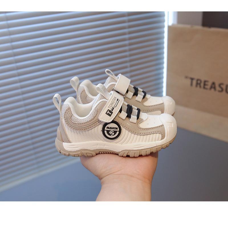 Children's autumn new models 1-6 years old leather waterproof outdoor sports shoes fashionable and casual men and women treasure dirt-resistant