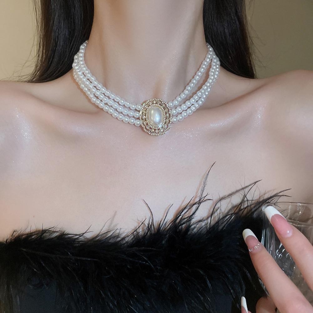 Diamond-encrusted Flower Geometric Pearl Necklace Temperament Light Luxury Sweater Chain French Retro Necklace Autumn and Winter