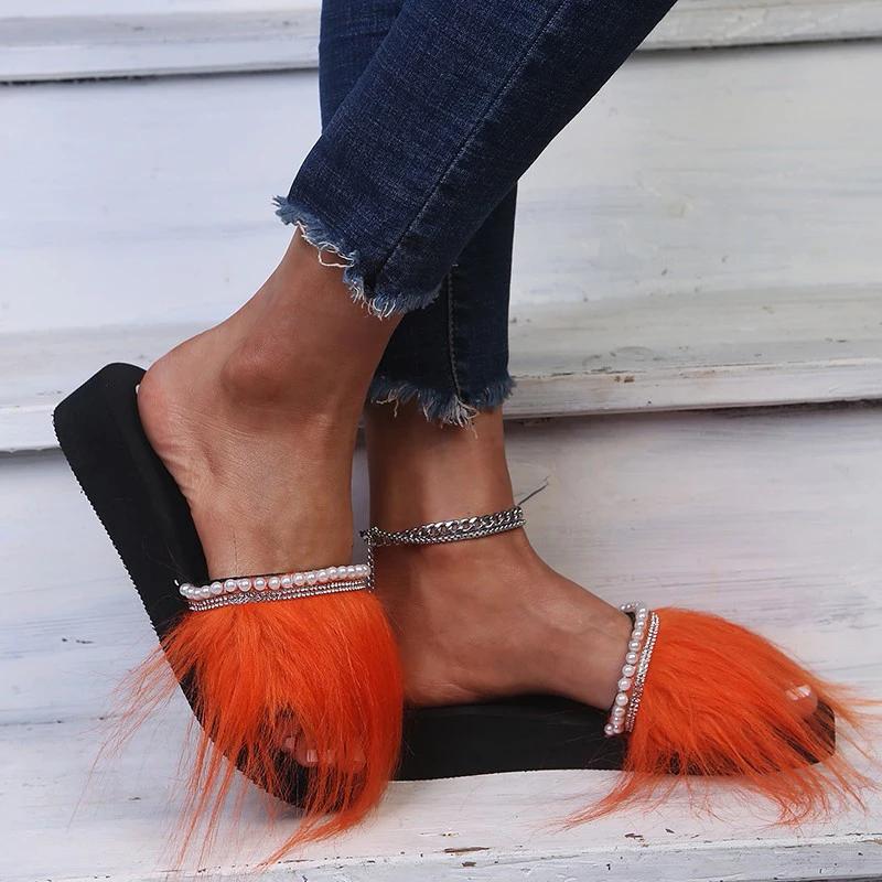 Fashion 2025 Summer Fur Fuffy Slippers for Woman New Stylish Peard Decor Slides Women Thick Sole Non Slip Vacation Sandals Mujer