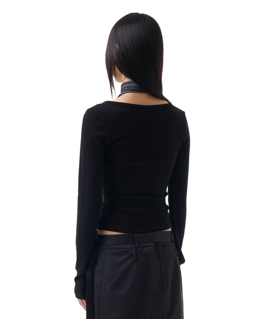 IUGAMAKARAS Button Fitted Top (Black)