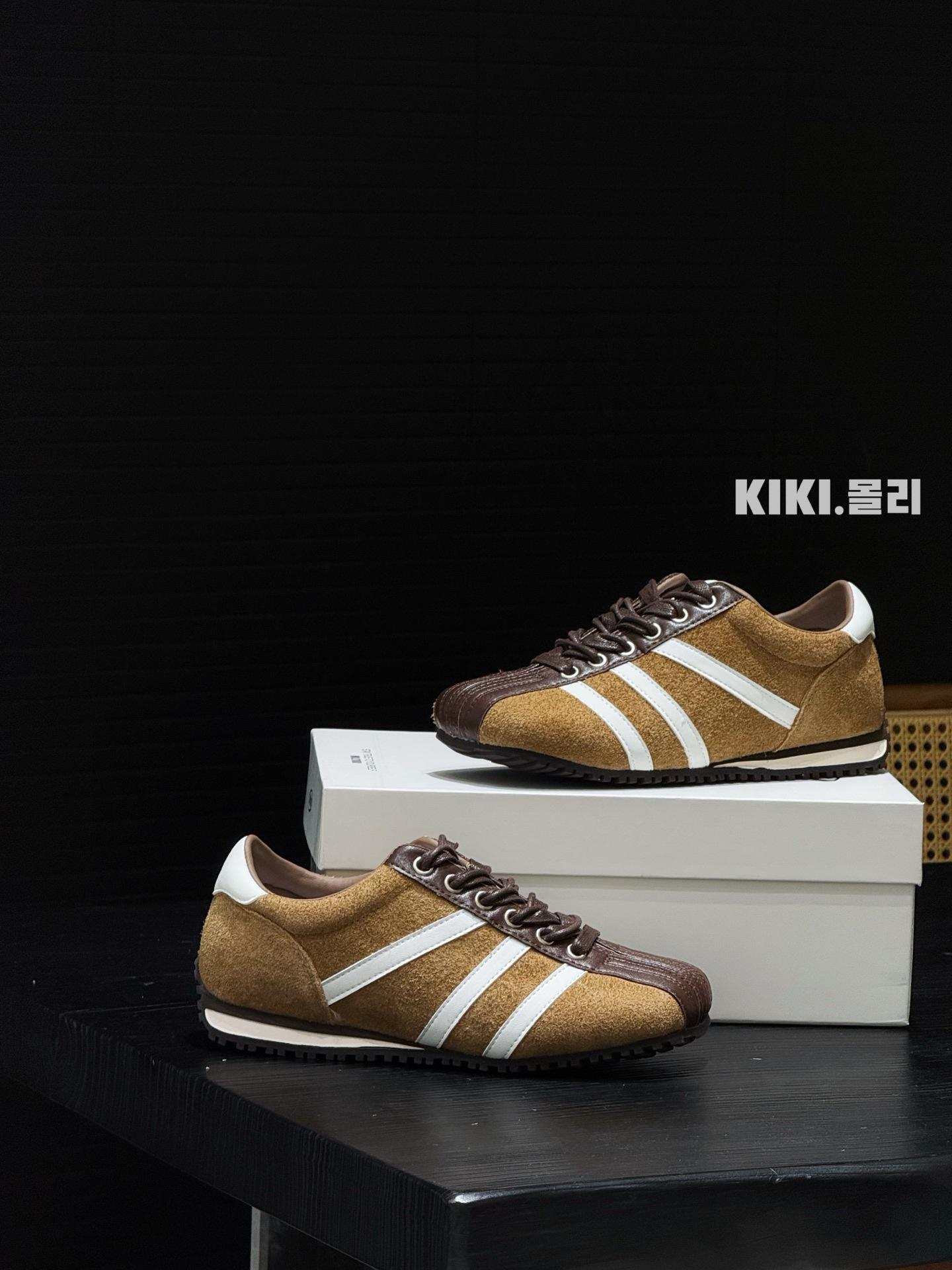 

Ретро цветовая гамма 2025 осень новые немецкие тренировочные туфли женские туфли для боулинга кожаные на шнуровке повседневные туфли спортивная обувь кеды 39